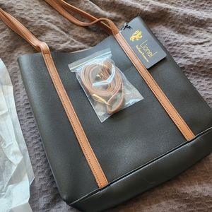 LIONEL Vegan Leather Transport Tote